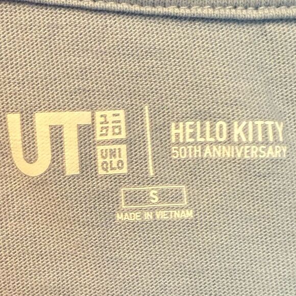 Uniqlo Hello Kitty 50th Anniversary UT Short Sleeve Cinnamoroll Tee. Small. - Picture 7 of 9